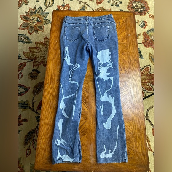 Stylish Distressed Women Jeans, XL - Picture 6 of 7